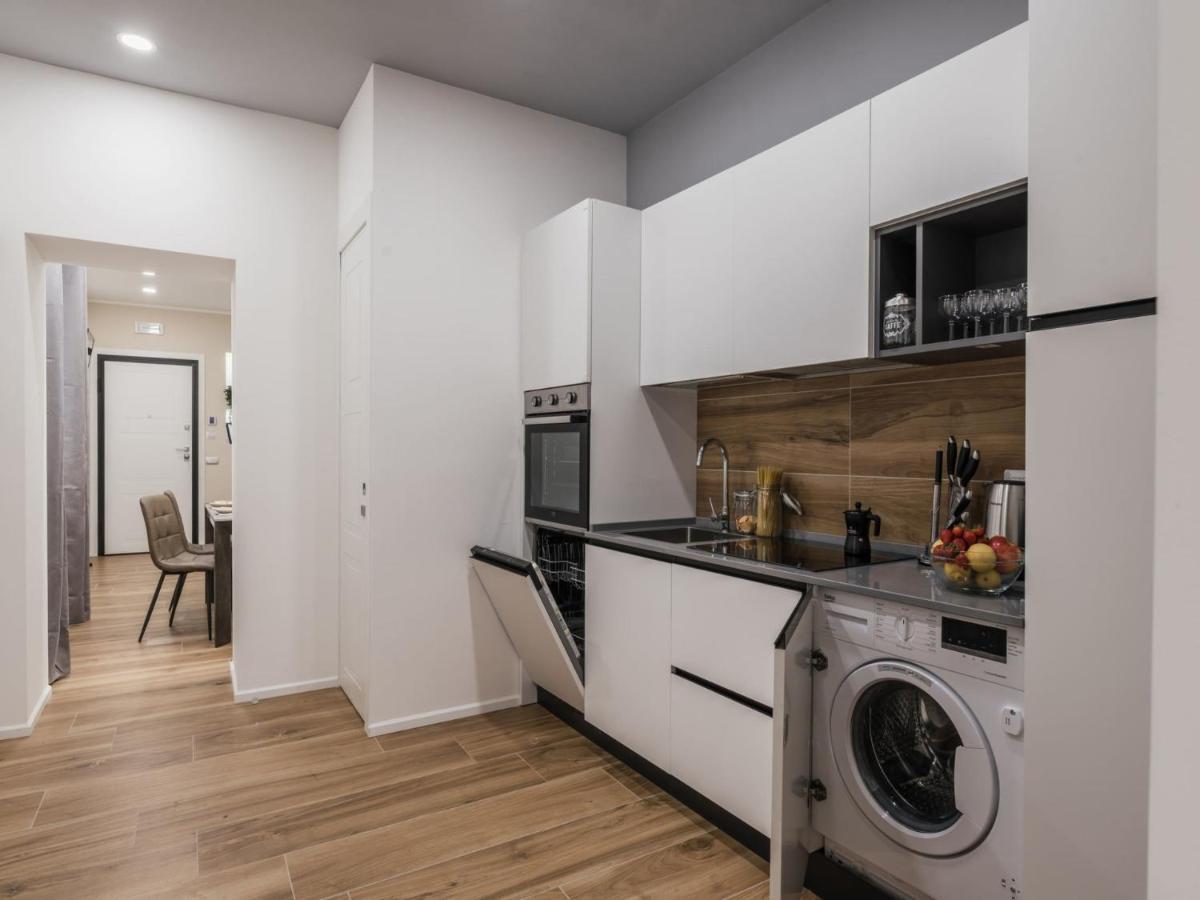 The Best Rent - Modern Three-Bedroom Apartment A Few Steps From The Colosseum Exterior photo
