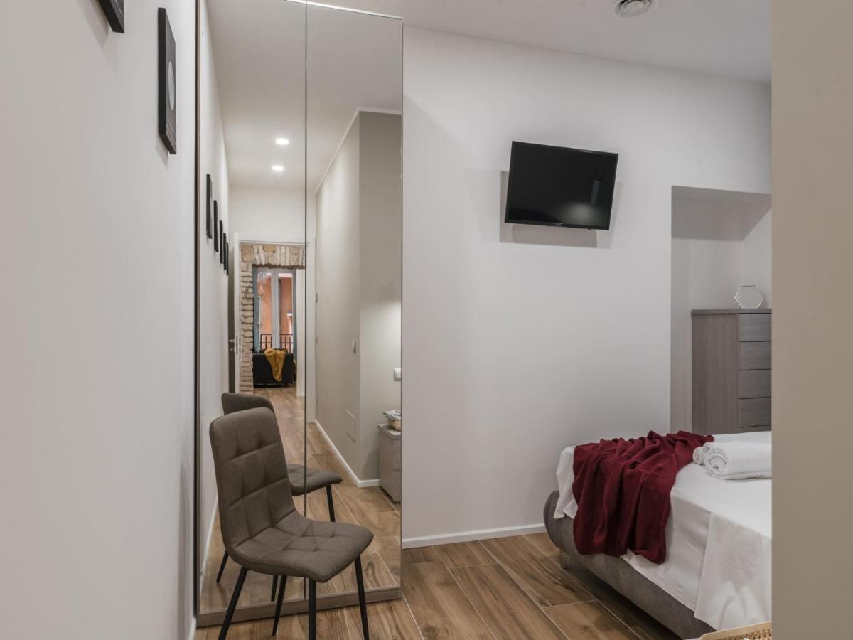 The Best Rent - Modern Three-Bedroom Apartment A Few Steps From The Colosseum Exterior photo