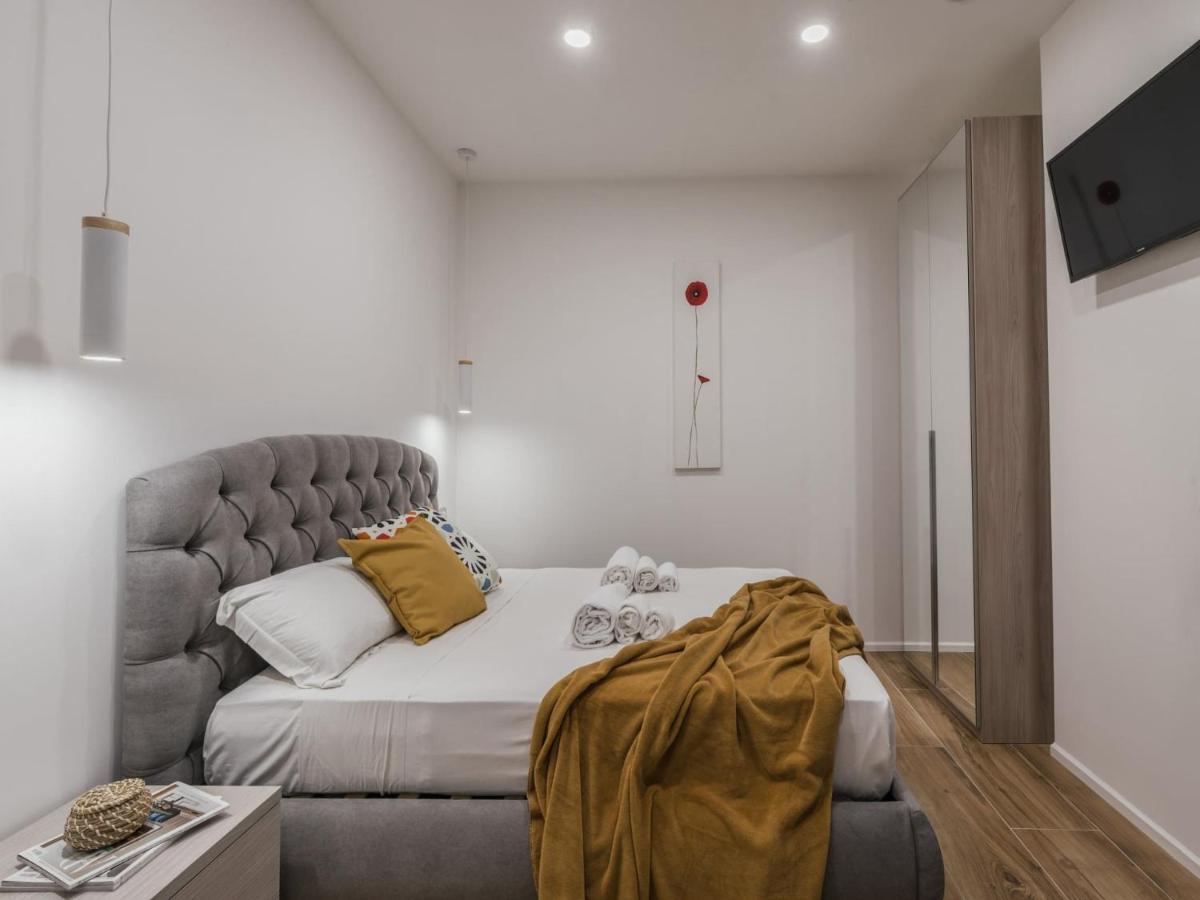 The Best Rent - Modern Three-Bedroom Apartment A Few Steps From The Colosseum Exterior photo
